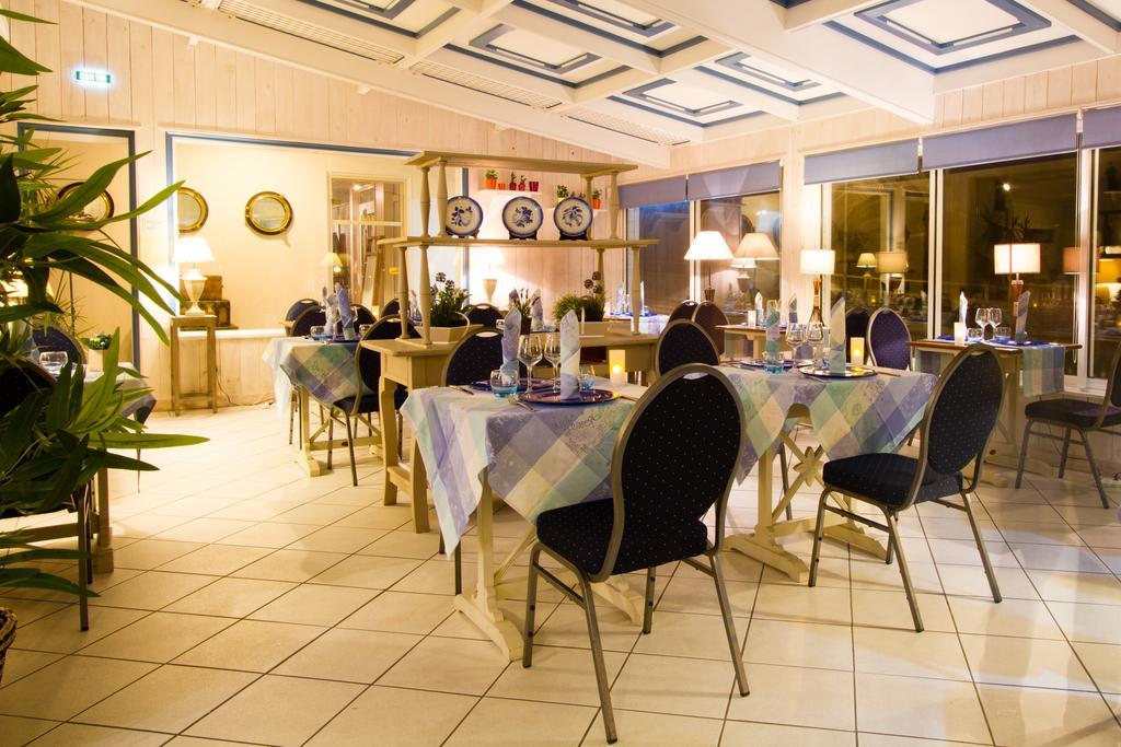 Hotel Restaurant De La Plage Audierne Exteriör bild